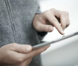 Gdzie stosuje się podpis elektroniczny paperless? Jakie są jego wady i zalety?