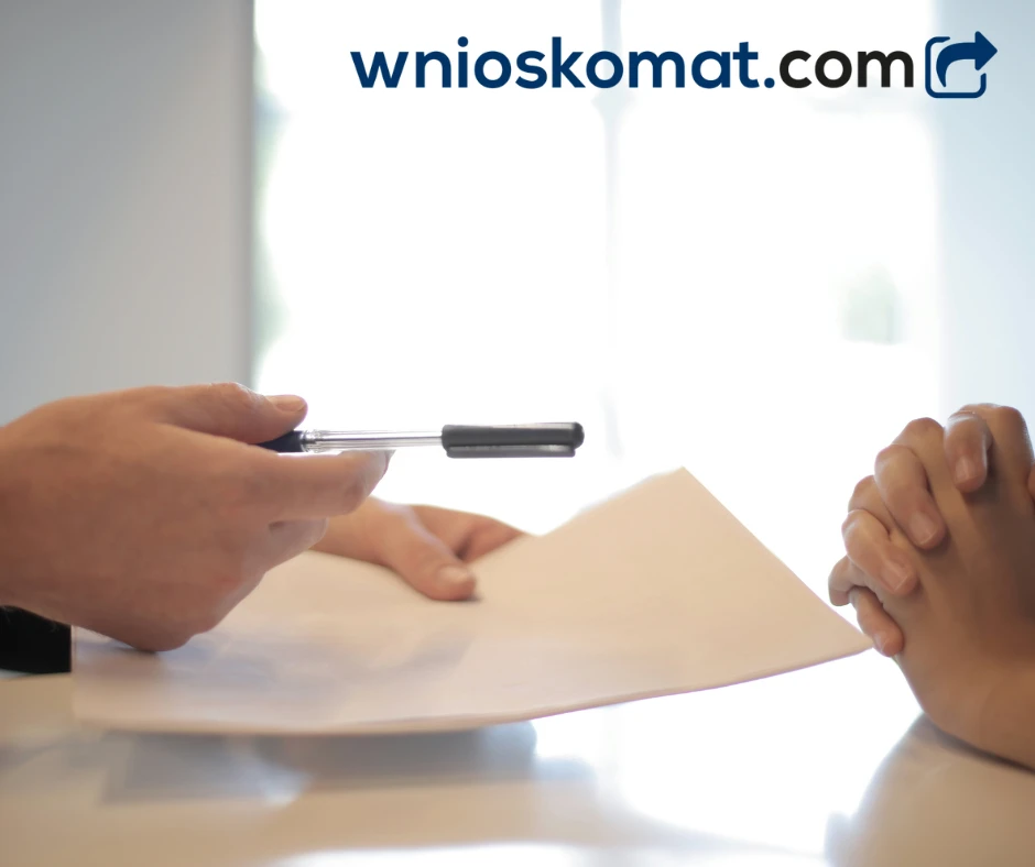 Pożyczka dla zadłużonych na raty online. Jak wybrać korzystną pożyczkę pozabankową przez internet?